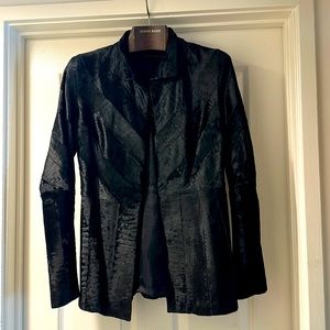 Only has been worn once